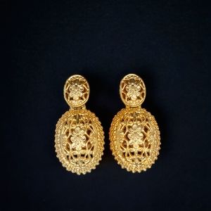 Vintage Filigree Gold Tone Drop Earrings